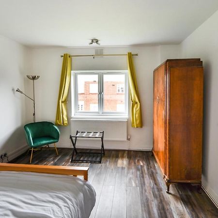 Great Spacious 2 Bedroom Flat 亨顿 外观 照片